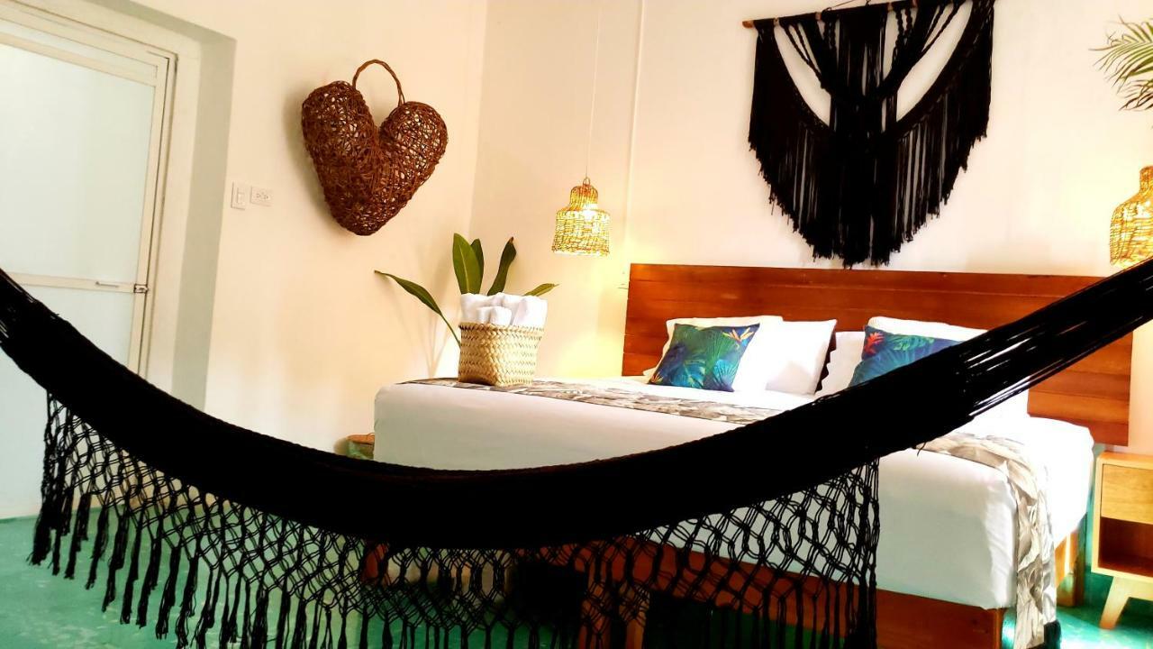 Casa Baeza Apartament, The Best Location, 70Mts From The Sea Косумел Екстериор снимка